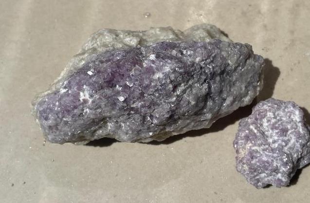 動(dòng)力電池帶動(dòng)鋰需求暴漲，鋰輝石破碎磨粉設(shè)備供不應(yīng)求