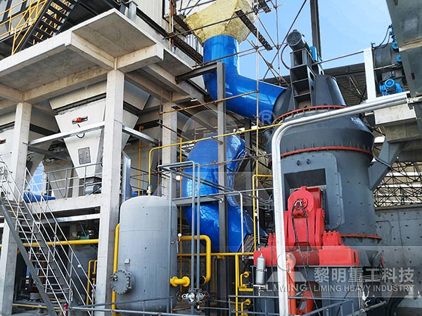 LM立式磨粉機(jī)生產(chǎn)現(xiàn)場(chǎng) LM立式磨粉機(jī)生產(chǎn)現(xiàn)場(chǎng)